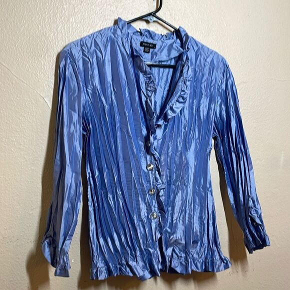 Periwinkle Blouse Glass look faceted buttons, crinkle, taffeta look Small - Picture 2 of 13